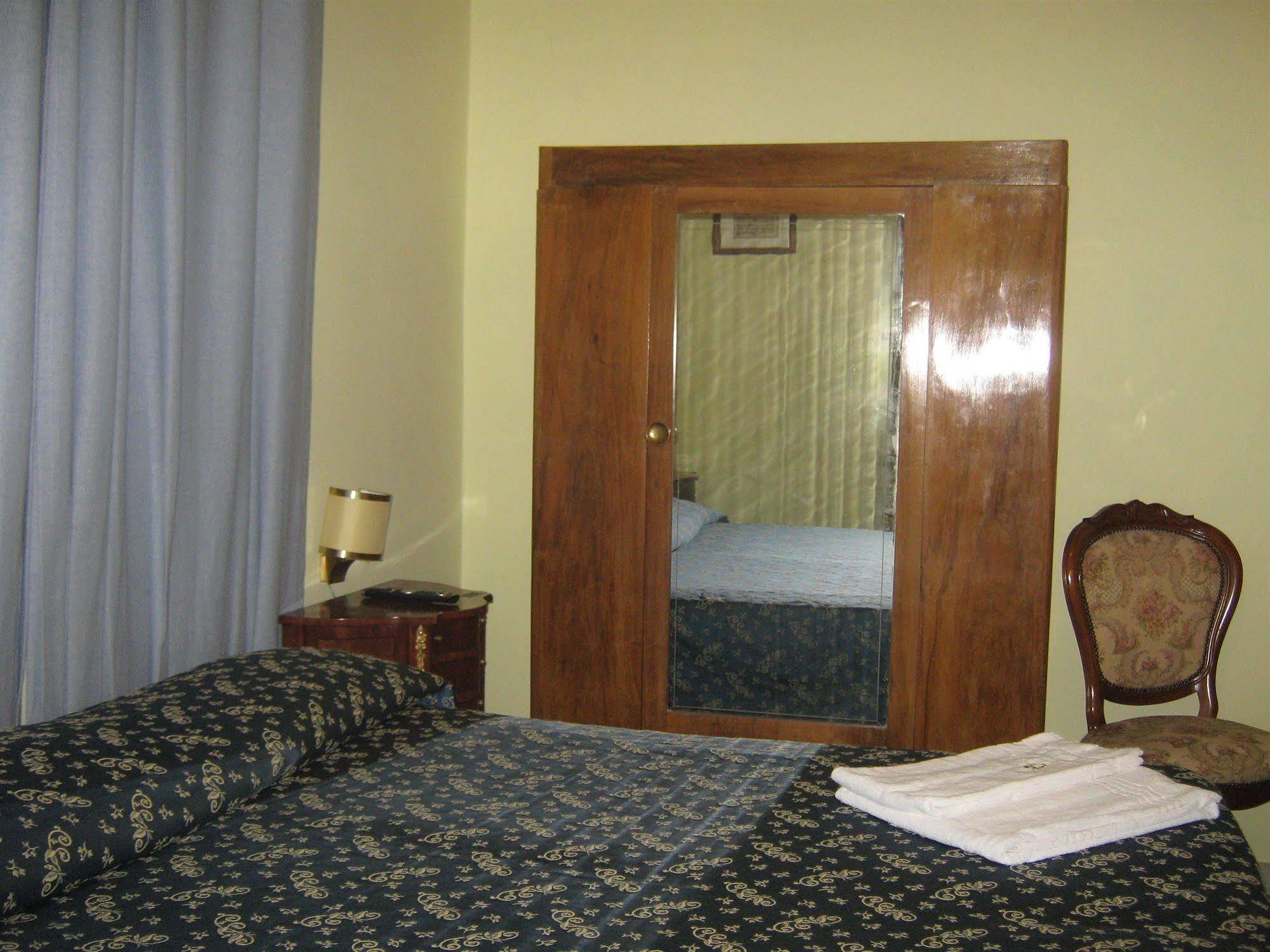 Hotel Ferraro Ρώμη Εξωτερικό φωτογραφία